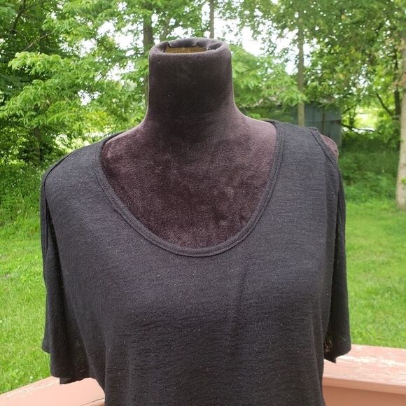 Francesca's Miami Boho Ladies Pullover Black Cold Shoulder Top with fringe Med - Picture 3 of 12